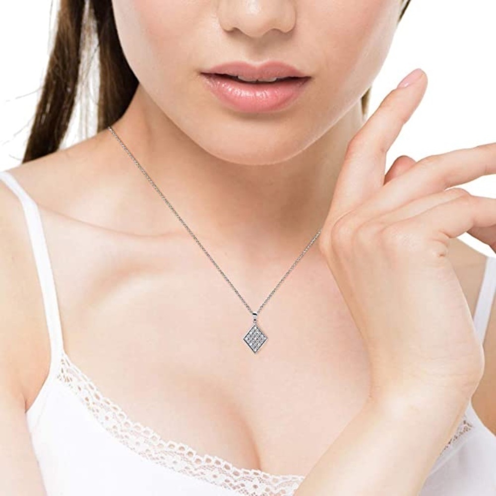 CATE & CHLOE LENNON "ESTEEMED" Pendant With Crystals Chain Necklace - Picture 2 of 8